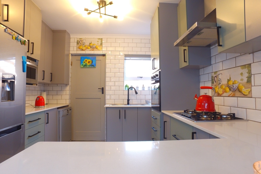 3 Bedroom Property for Sale in Hunters Creek Western Cape